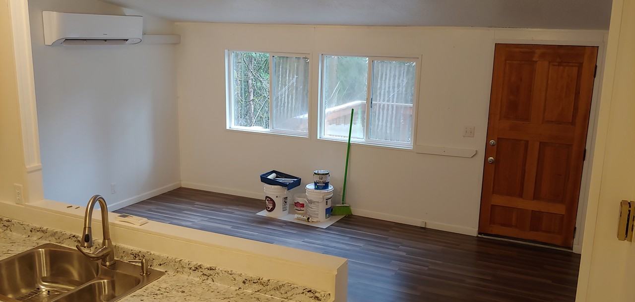 635 Krewson Dr - Photo 2 of 6