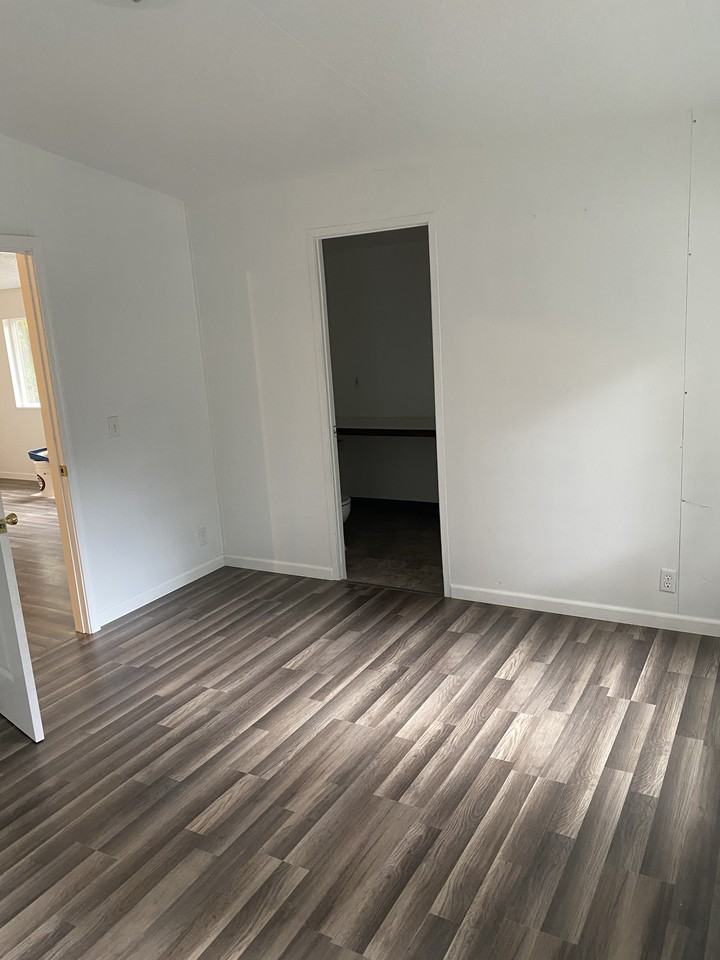 635 Krewson Dr - Photo 3 of 6