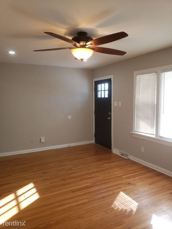 2457 Shannon Ave - Photo 2 of 17