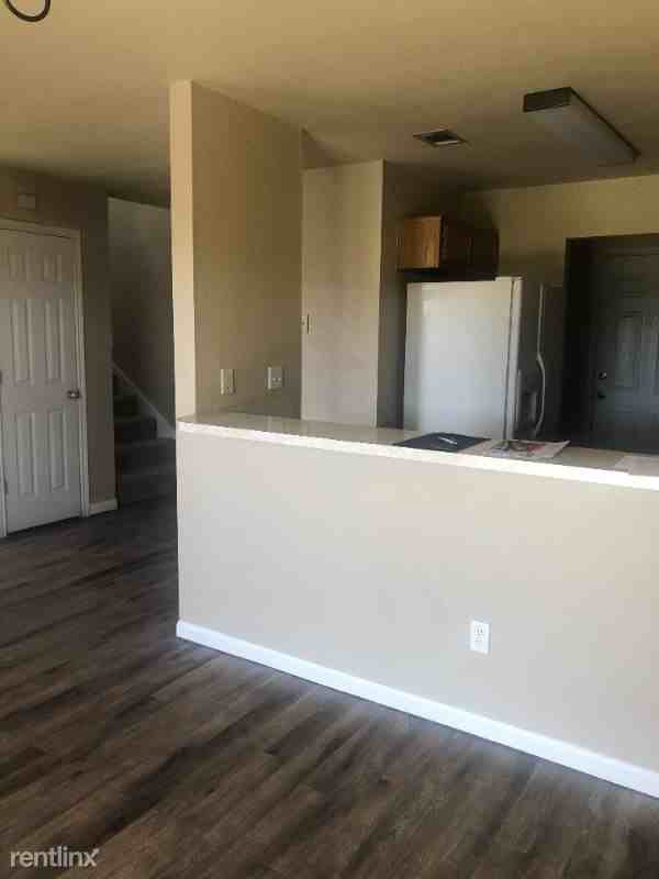 402 Deloris Dr - Photo 3 of 17