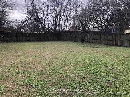 2020 Yancey Ave - Photo 3 of 23