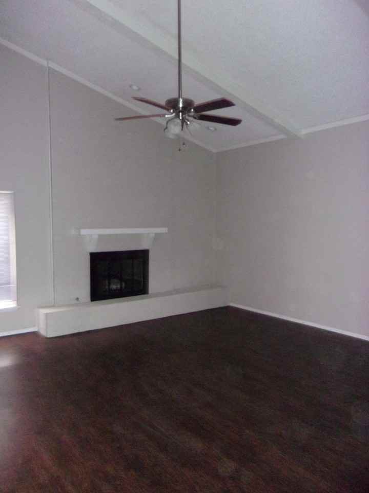 9013 Salsbury Ln - Photo 2 of 14