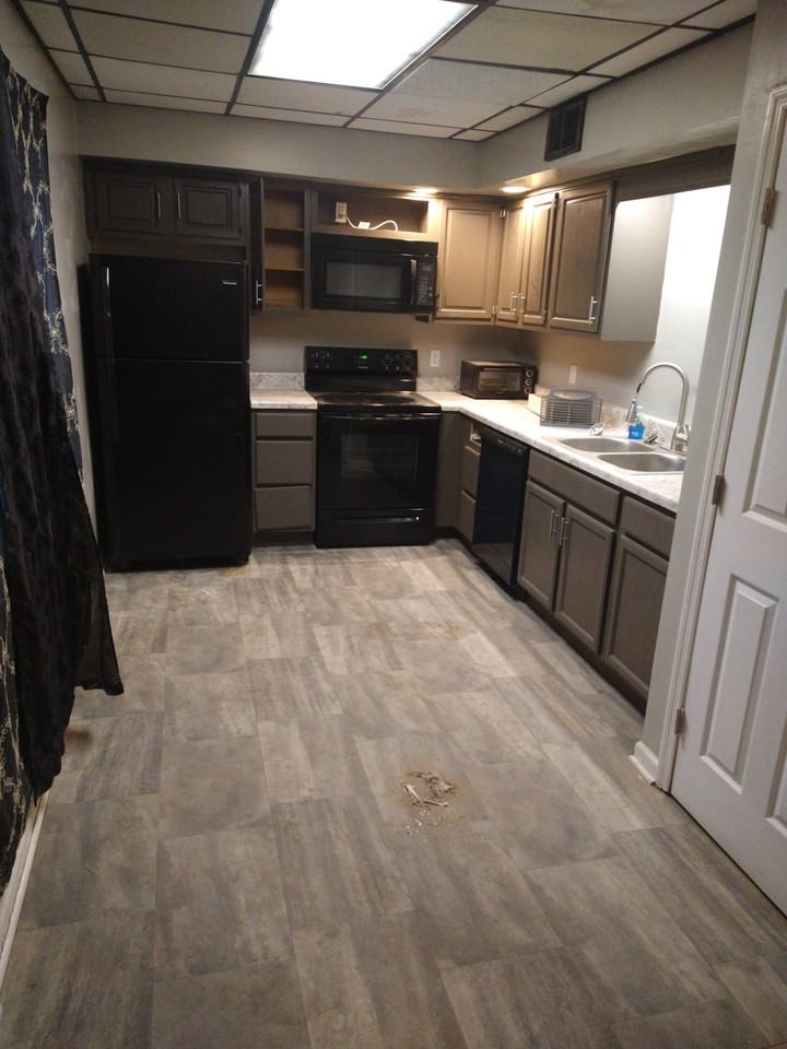 104 Brown Ct - Photo 3 of 5