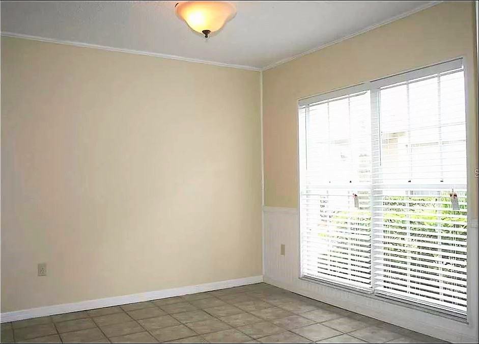 637 Kensington Lake Cir - Photo 3 of 16