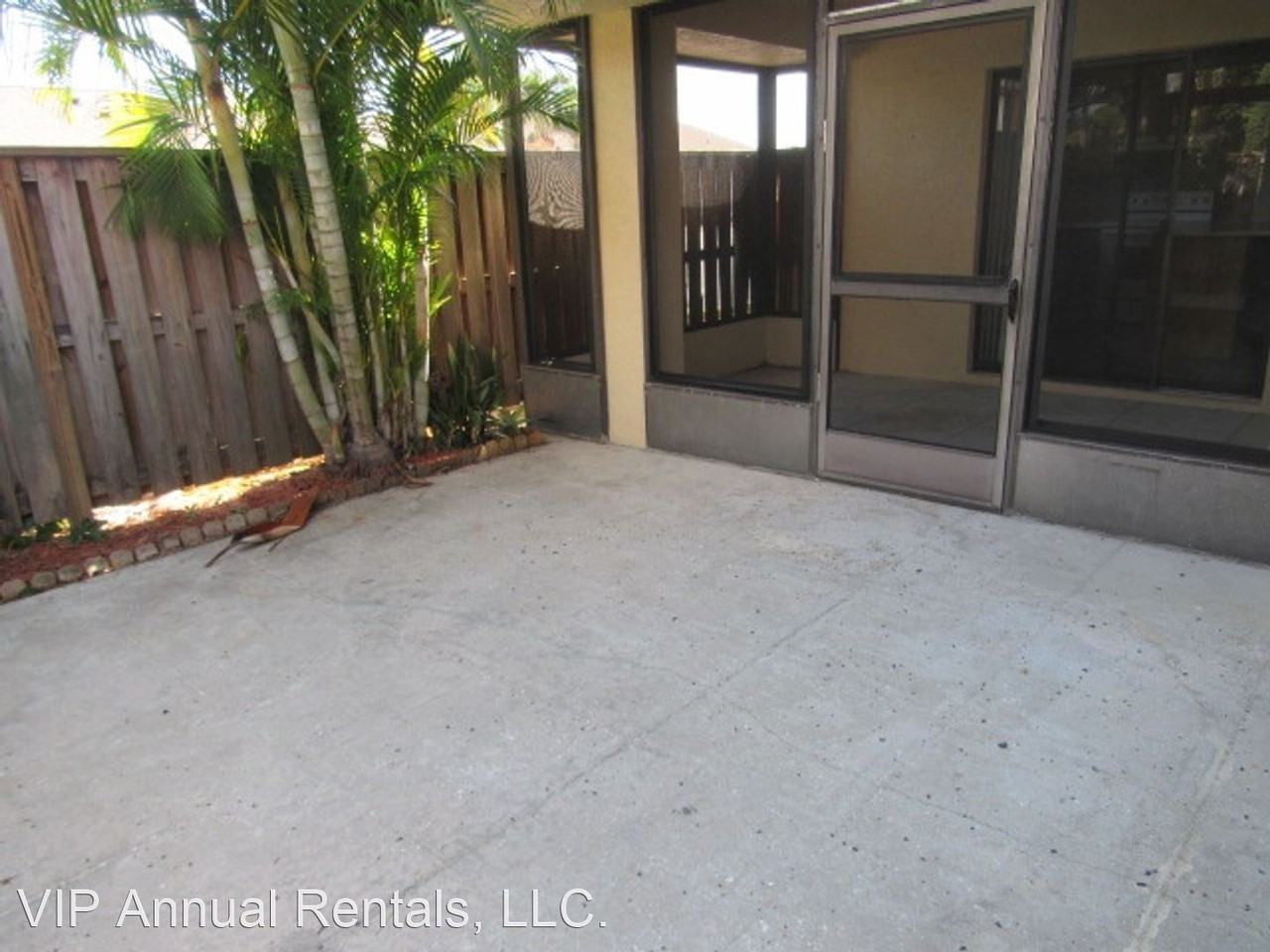 5260 Cedarbend Dr #4 - Photo 3 of 23