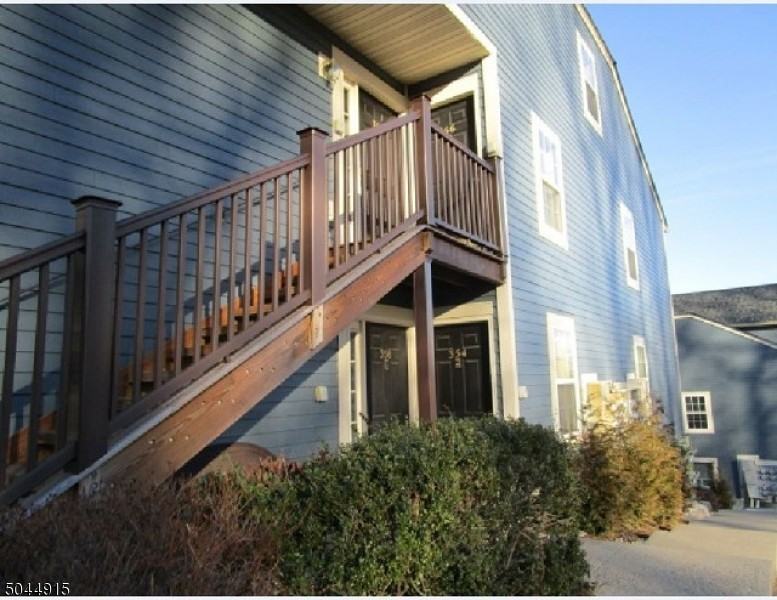 354 Cambridge Dr - Photo 2 of 16