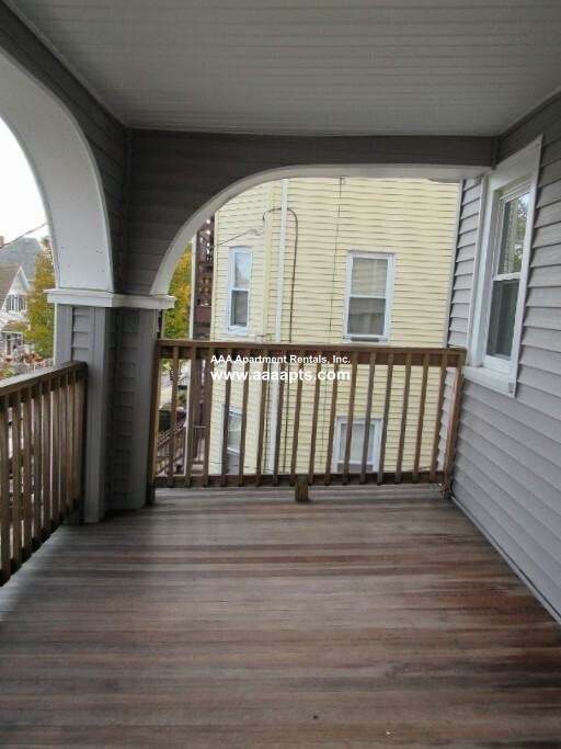 21 Oakland Ave - Photo 3 of 28