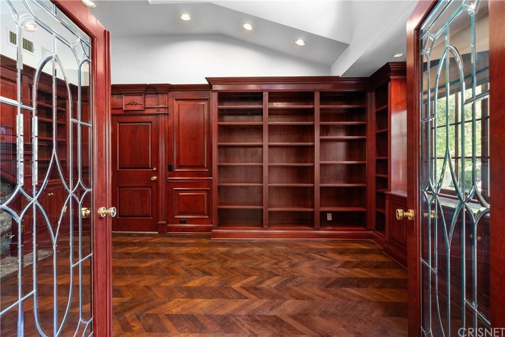 24612 Wingfield Rd - Photo 2 of 50