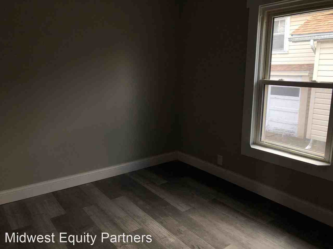 1920 W Siebenthaler Ave - Photo 3 of 8