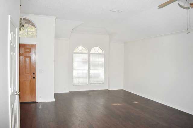 1724 Kingston Ln - Photo 3 of 18