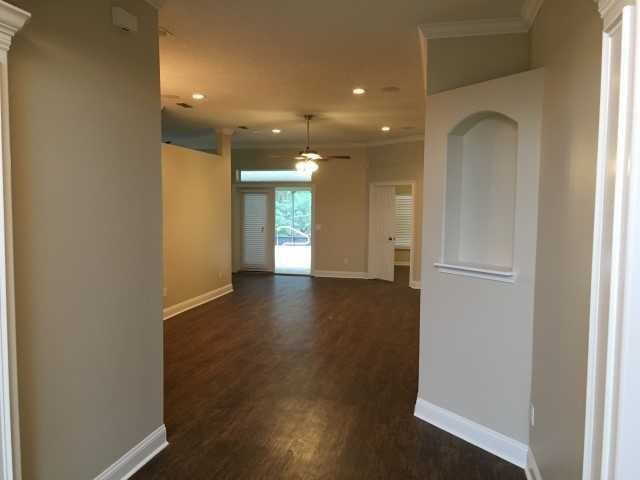 4632 Peele St - Photo 2 of 20