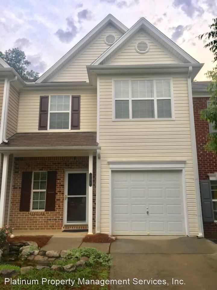 296 Azalea Cir - Photo 2 of 24