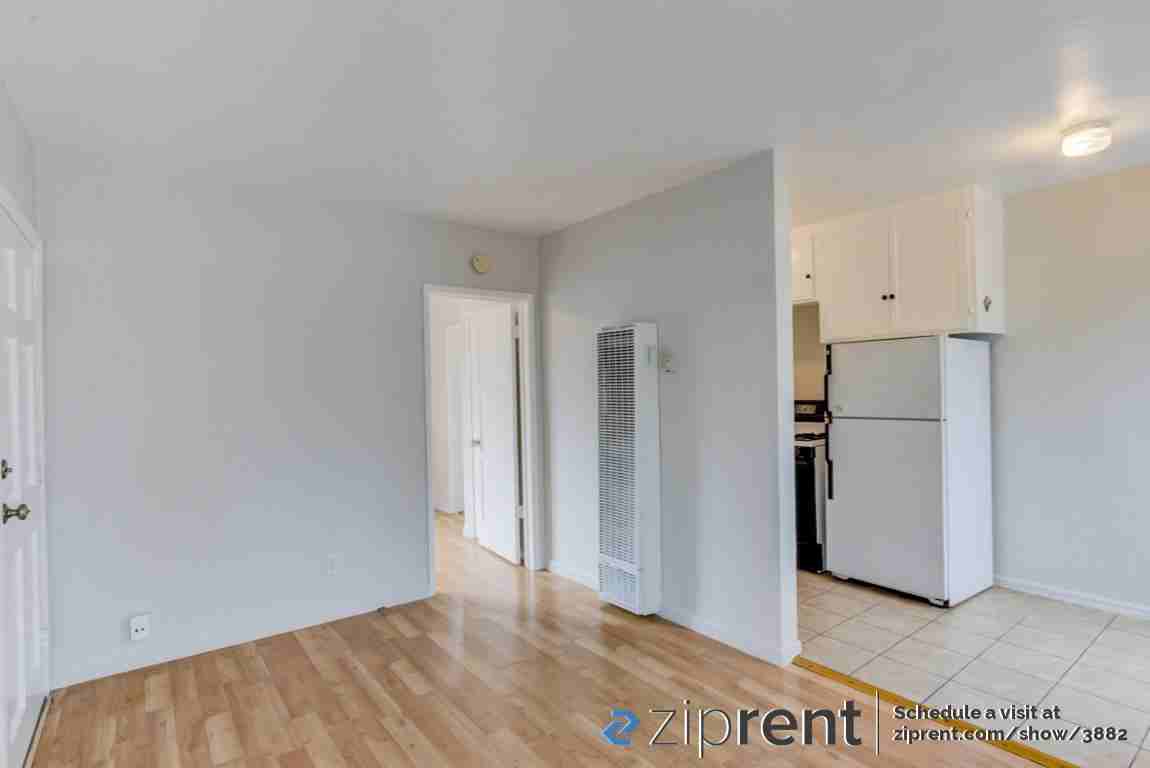 4384 Mcclintock St - Photo 2 of 10