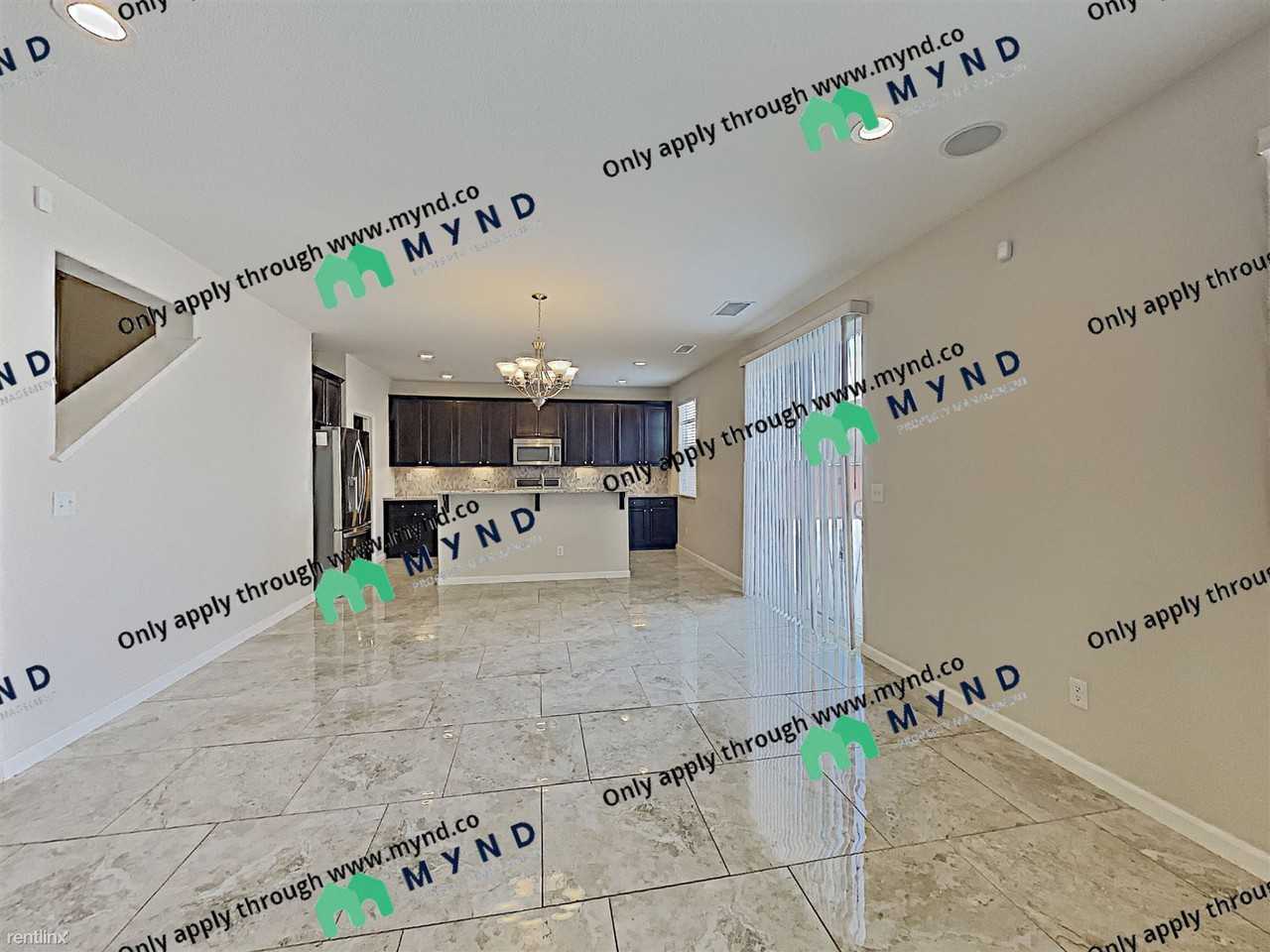 365 Terracina Way - Photo 3 of 17