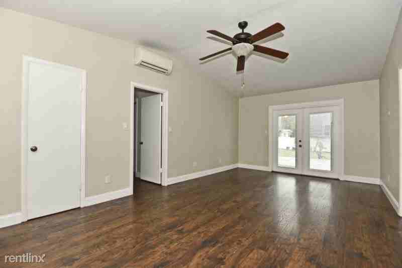 2957 Rouen Ave - Photo 2 of 15