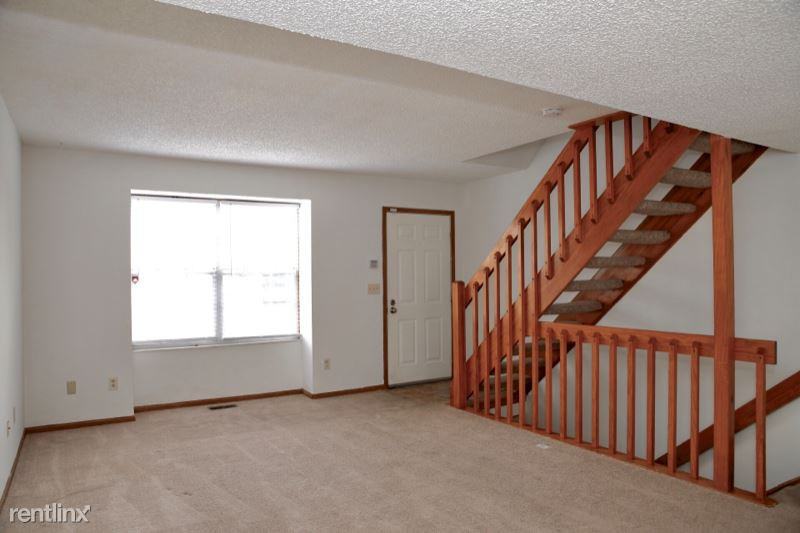 5073 Singleton Dr - Photo 3 of 11