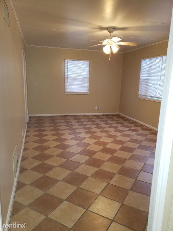 2215 Martha Ave - Photo 2 of 9