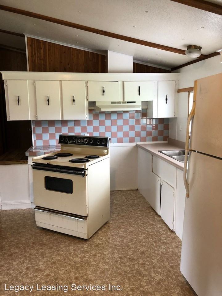 4105 Spiker Ln - Photo 3 of 10