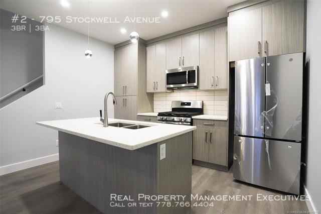 795 - 795 Stockwell Avenue - Photo 3 of 11