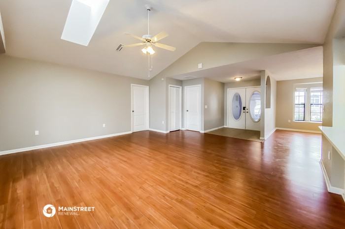 5511 Los Palos Dr - Photo 3 of 16