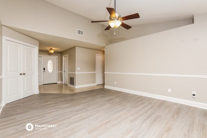 7318 Bordwine Dr - Photo 3 of 16