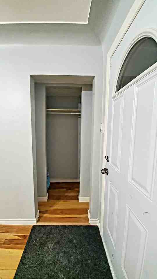 11704 92 Street Northwest - Photo 3 of 14