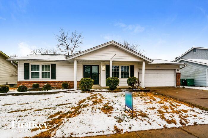 642 Fox Plains Dr - Photo 2 of 15