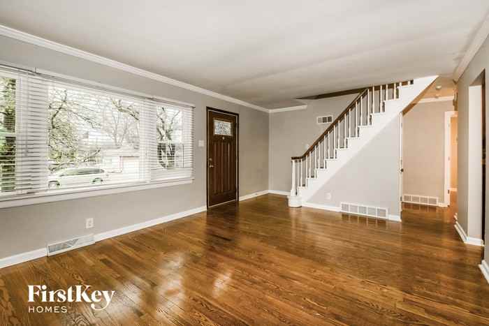 7630 General Sherman Ln - Photo 2 of 15