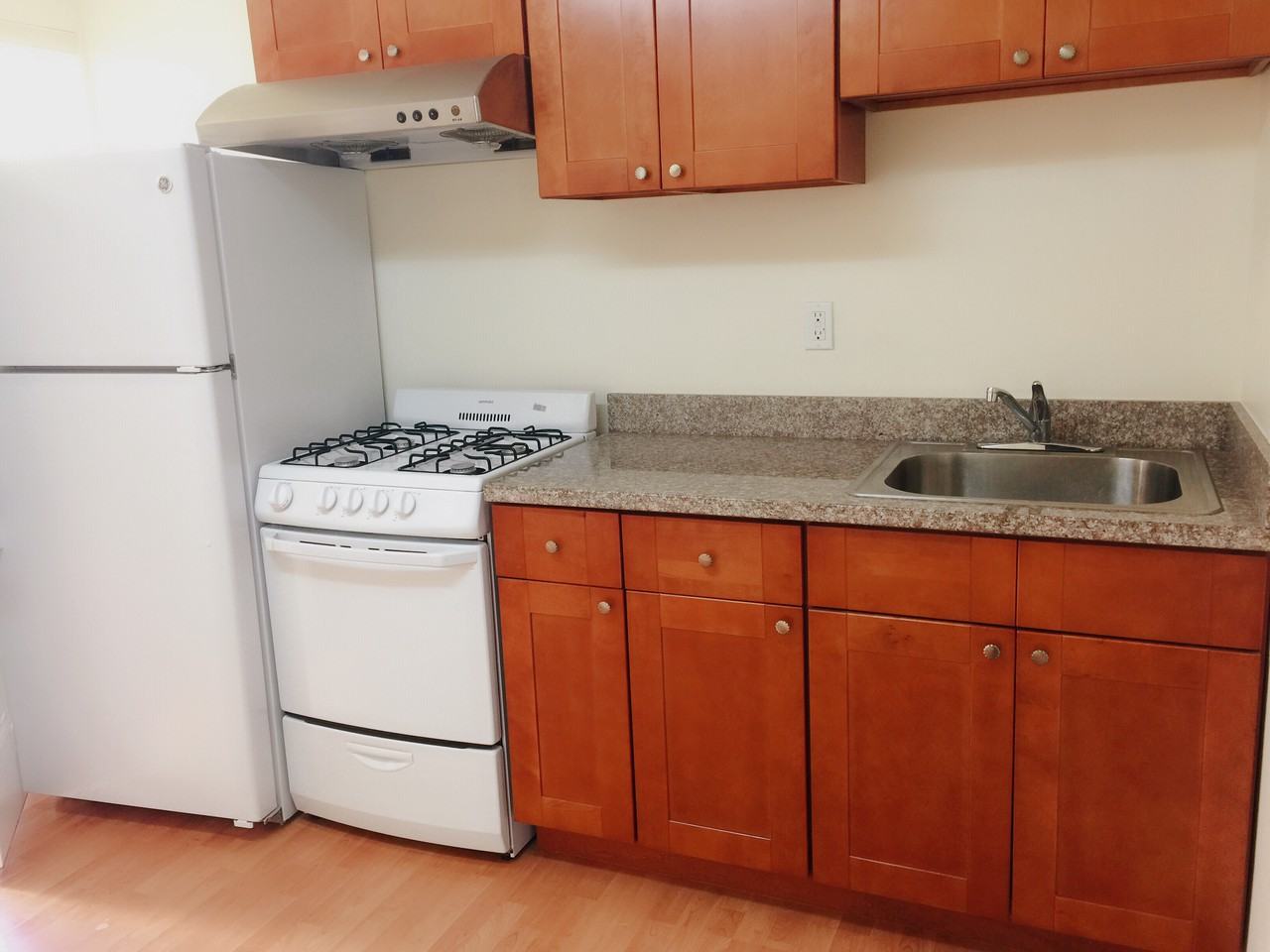 2442 38th Avenue - Photo 2 of 9