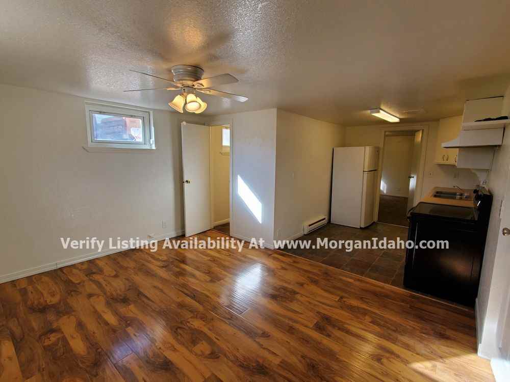 405 3rd Ave S - Photo 3 of 6