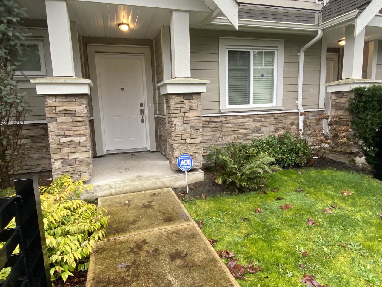 9780 General Currie Road, Richmond, BC V6Y 2S7 3 Bedroom Apartment