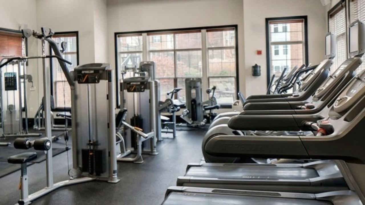 10090 Mill run circle - Photo 3 of 46