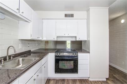 819 North Revere - 03 #03 - Photo 3 of 28