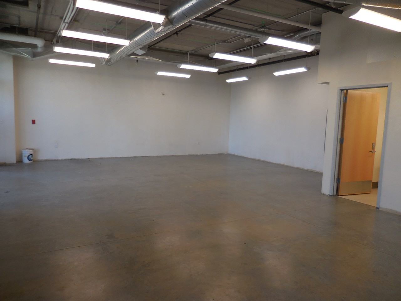 2305 Se 82nd Ave #1 - Photo 3 of 12