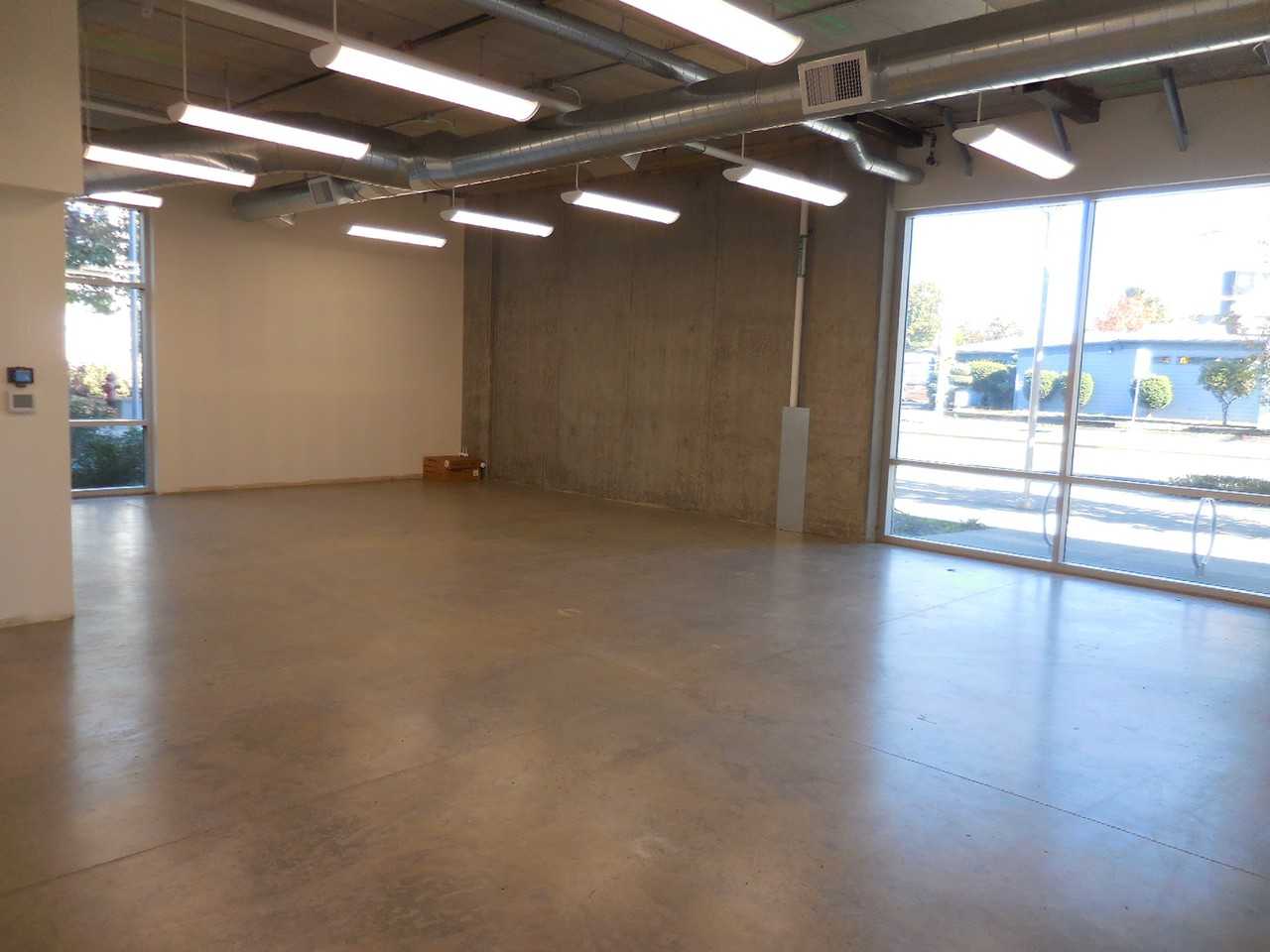 2305 Se 82nd Ave #1 - Photo 5 of 12