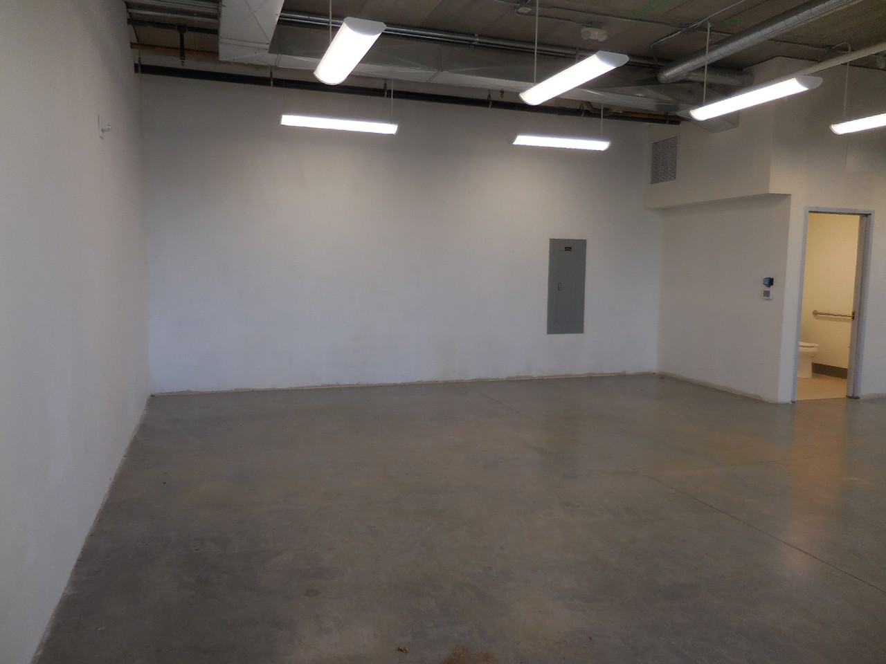 2305 Se 82nd Ave #1 - Photo 6 of 12