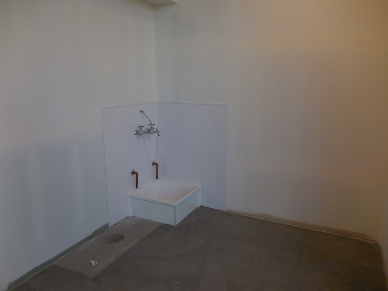 2305 Se 82nd Ave #1 - Photo 7 of 12