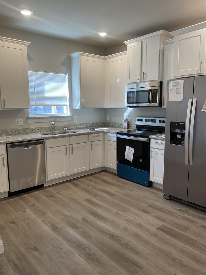 1709 Wright St #1 - Photo 2 of 16