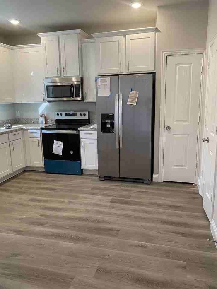 1709 Wright St #1 - Photo 3 of 16