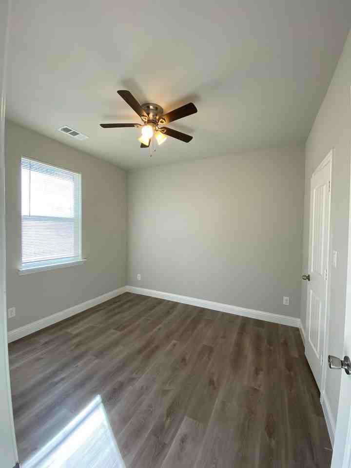1709 Wright St #1 - Photo 5 of 16