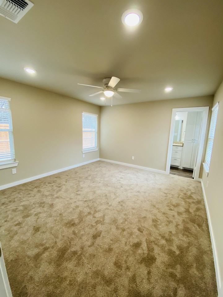 307 N Colbert Ave #1 - Photo 7 of 24
