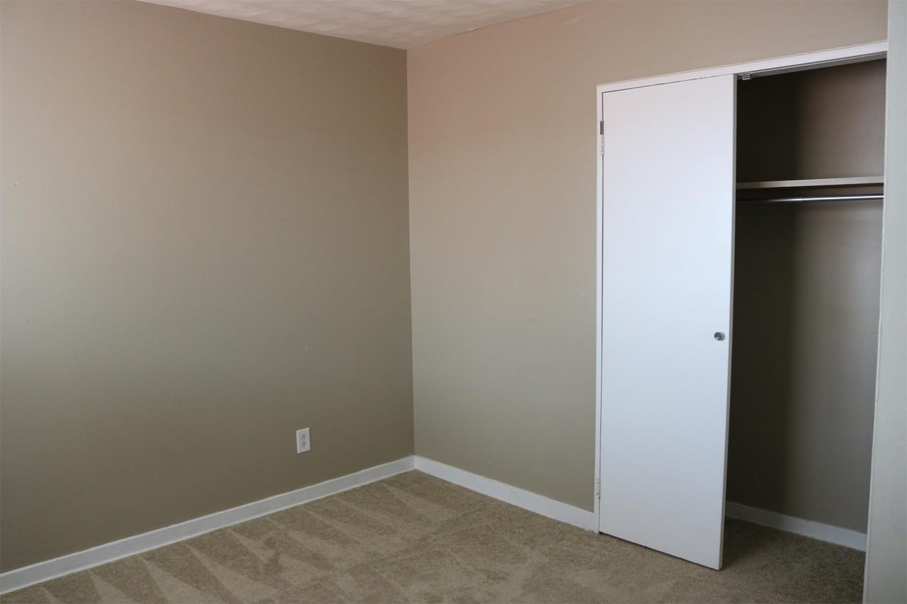 60 Rosslyn Street #5 - Photo 6 of 11