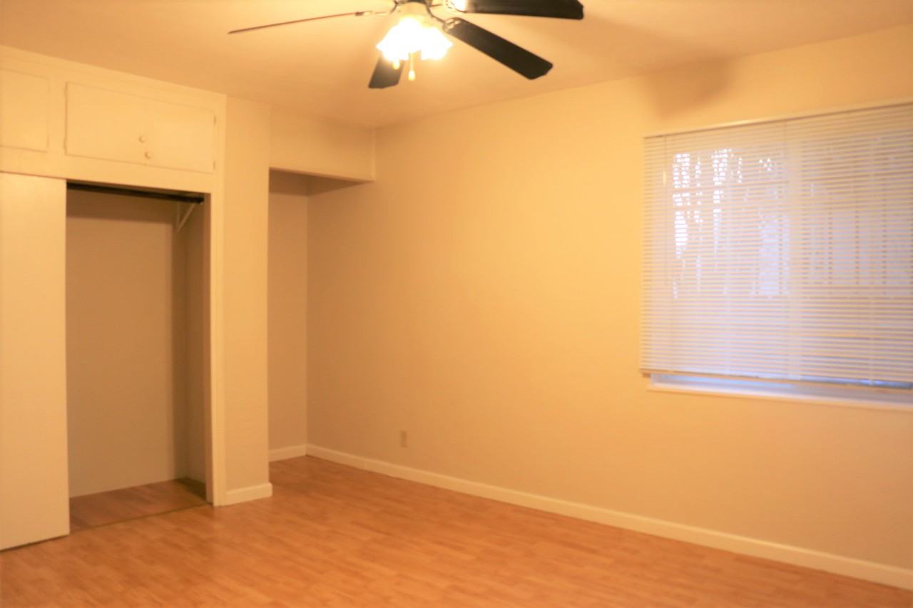 2324 35th Ave #2324 - Photo 3 of 11