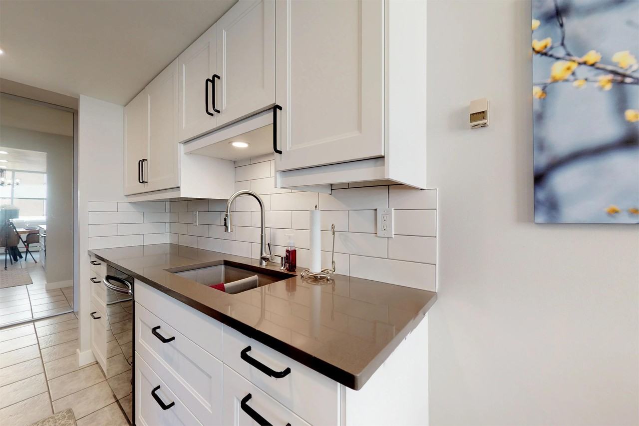 9903 1104, 9903 104 Street Northwest #1104 - Photo 3 of 29