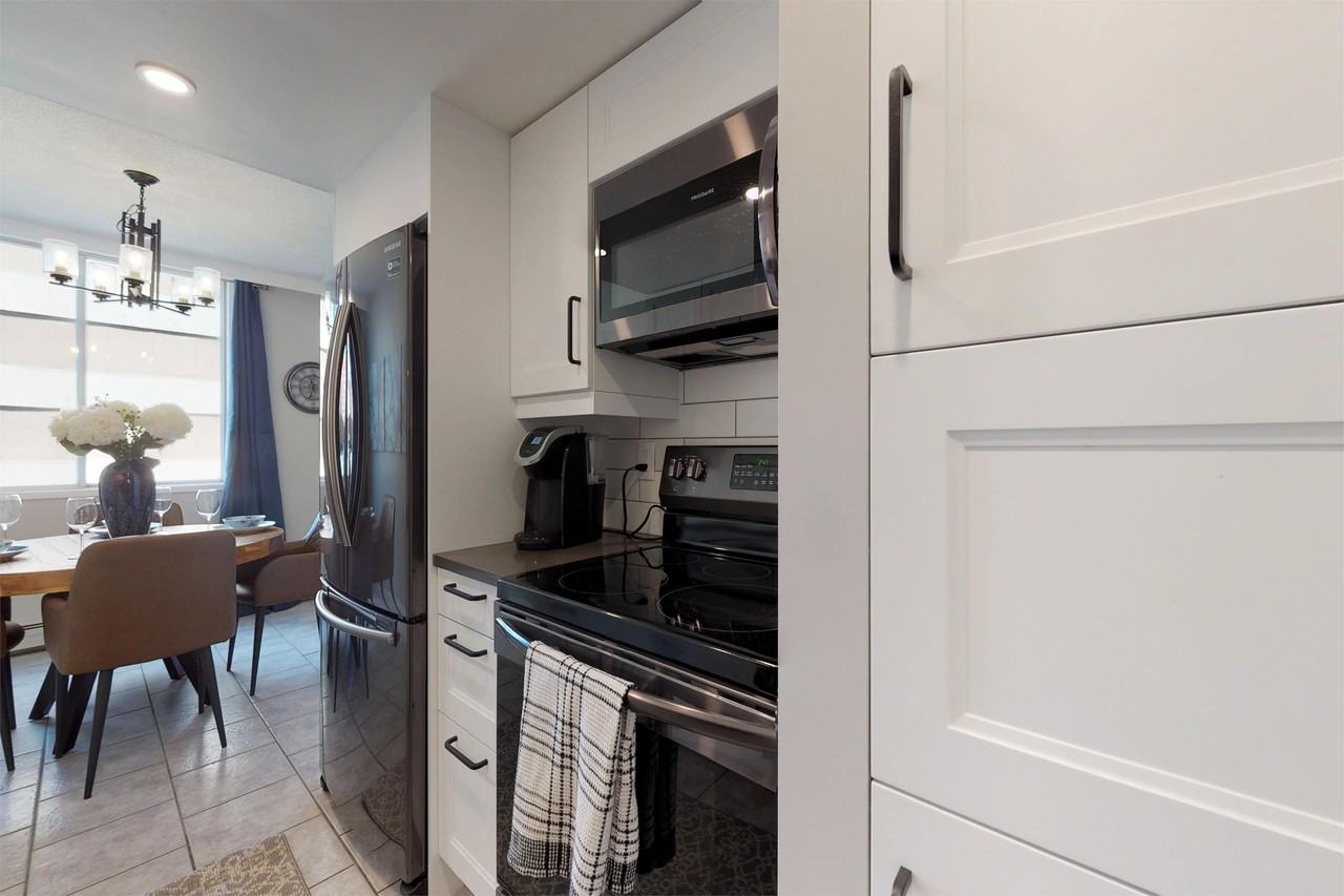 9903 1104, 9903 104 Street Northwest #1104 - Photo 5 of 29