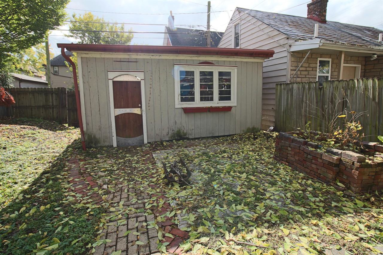 427 E Kossuth St #1 - Photo 3 of 11