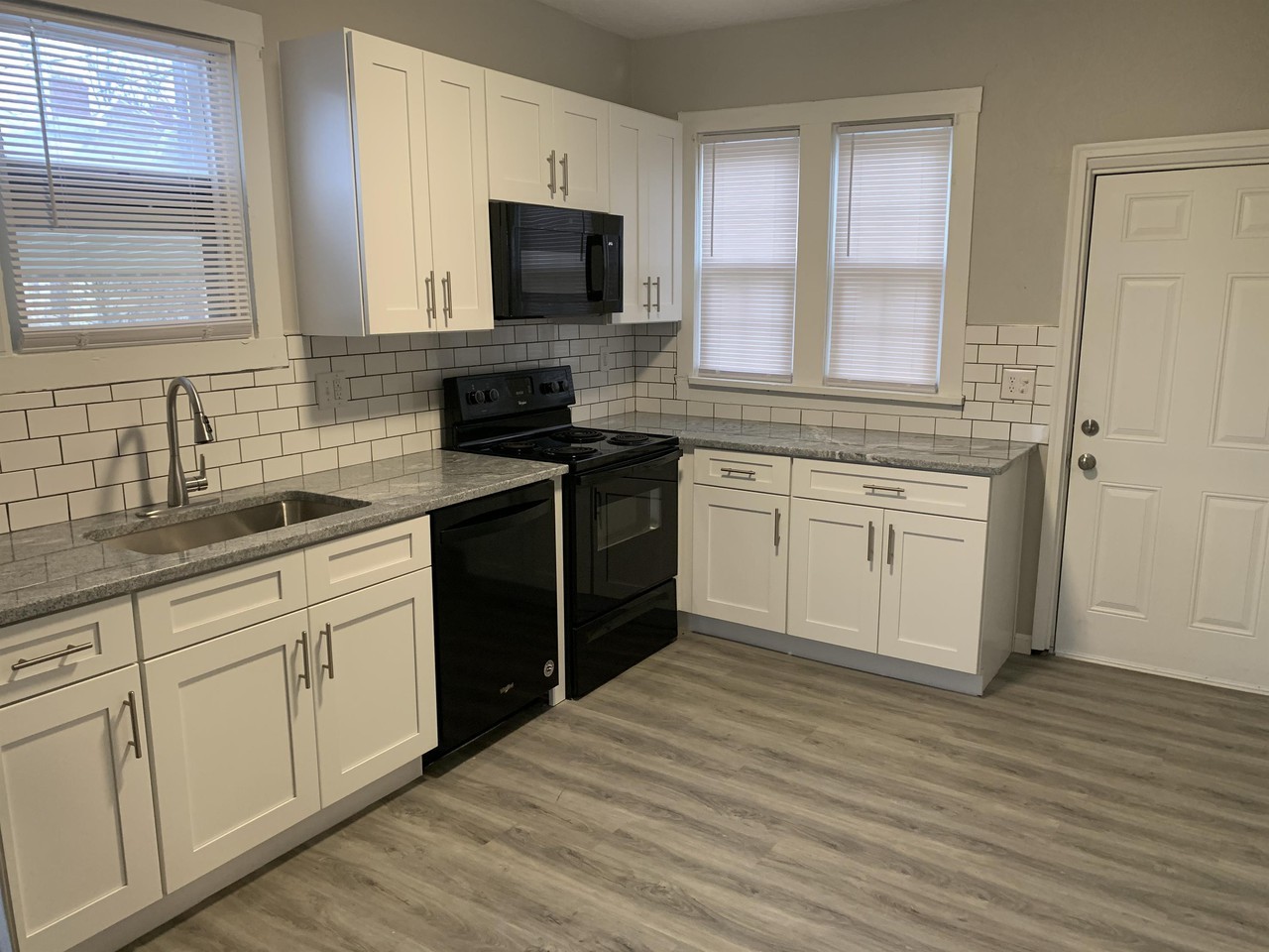 464 Hamilton Ave #1 - Photo 3 of 12
