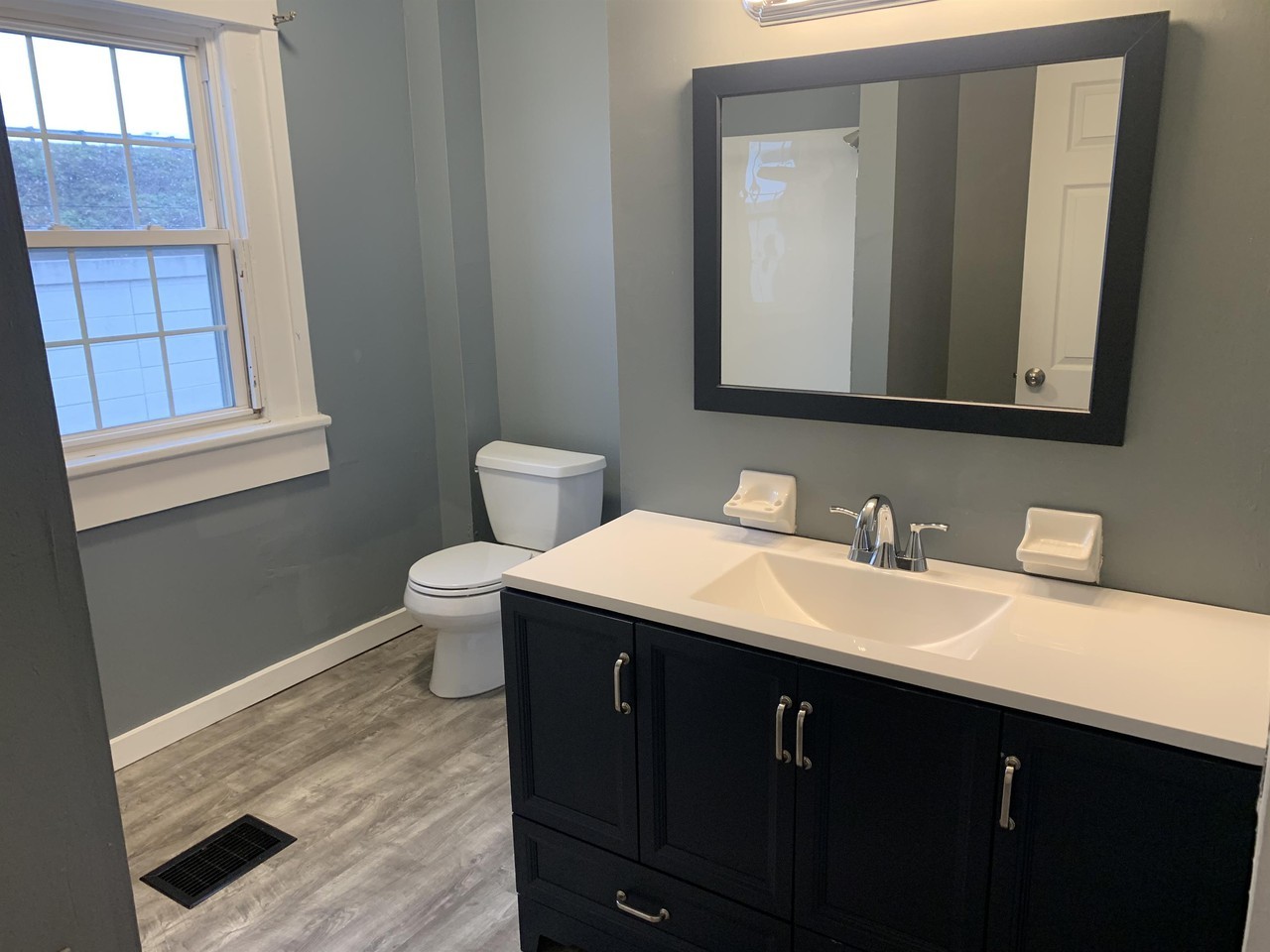 464 Hamilton Ave #1 - Photo 5 of 12