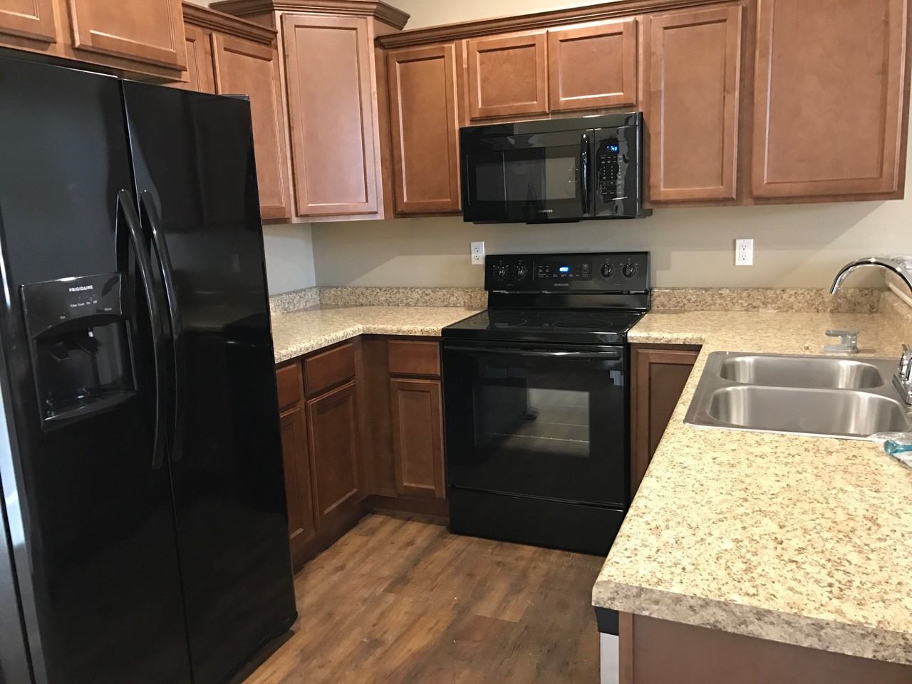 5736 East Pea Ridge RoadApt. 103 #103 - Photo 2 of 6