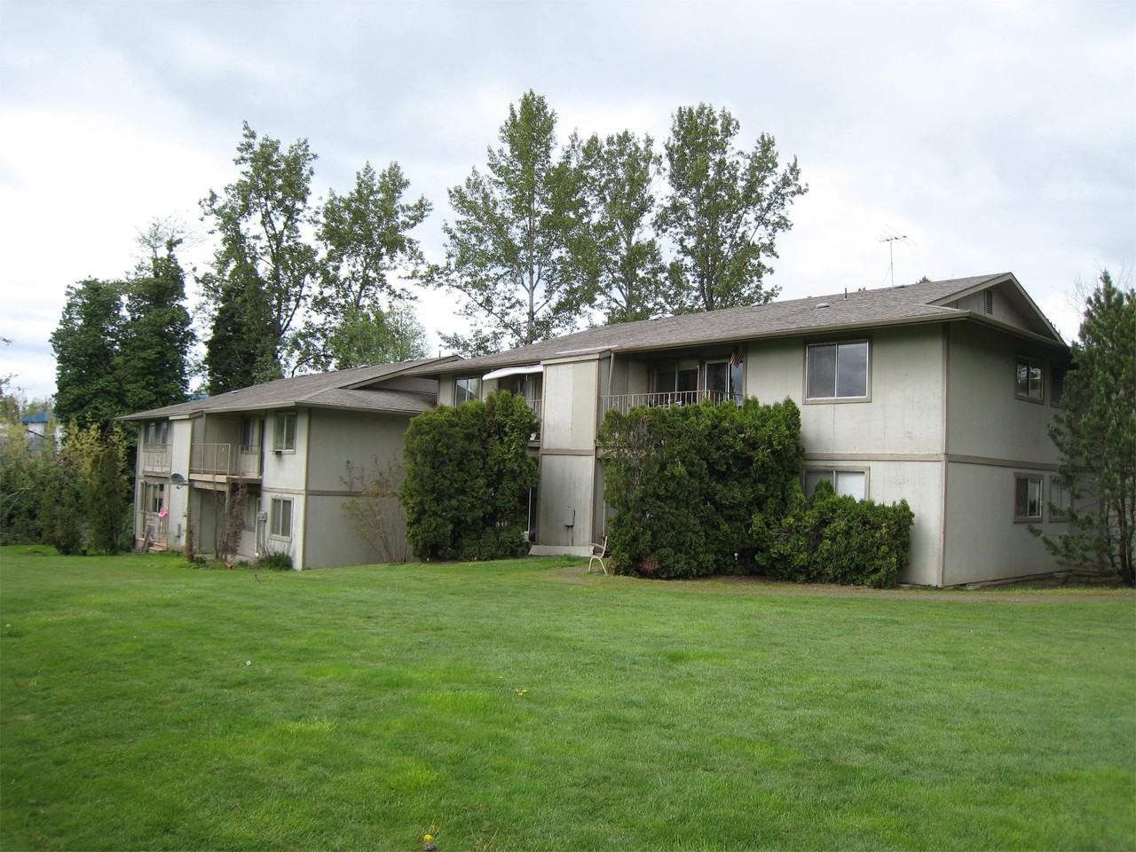 2139 NE Kane DriveOffsite Office: 1229 NE Hogan Pl Gresham OR 97030 #2139 - Photo 2 of 7